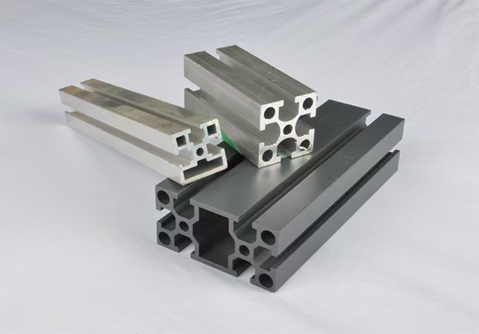 Section extrudée usinable en alliage d'aluminium 6061-T6