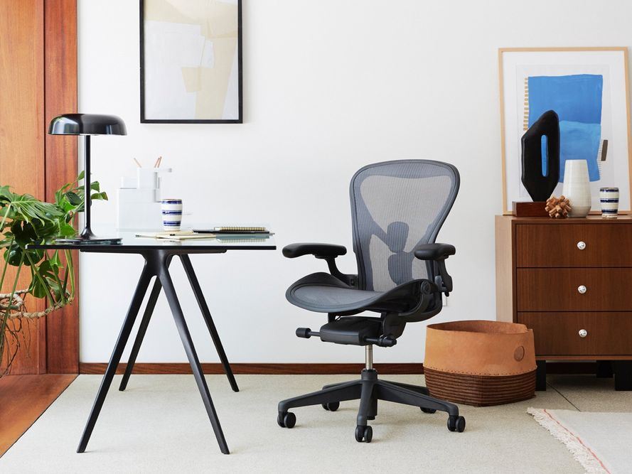 Qu'est-ce qu'une bonne chaise pour les maux de dos? - 山东澎集 - 第 3 组 - 宗柯群