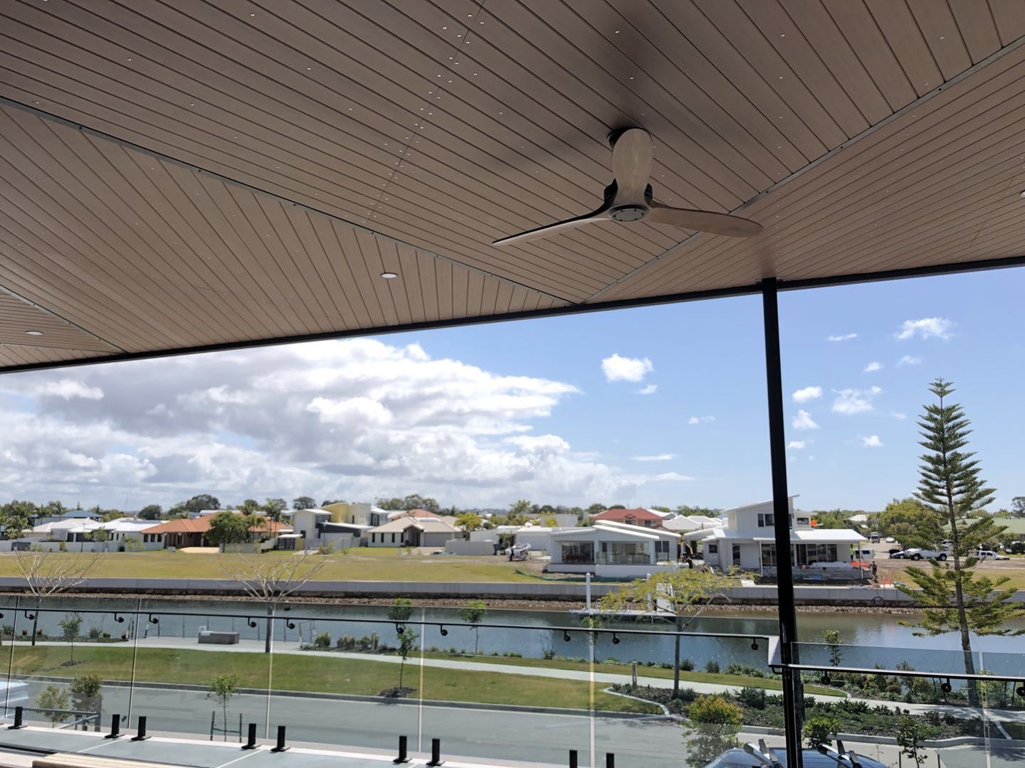 Statut du marché du WPC- 广州圆航 - 第 3 组 - 张丽霞